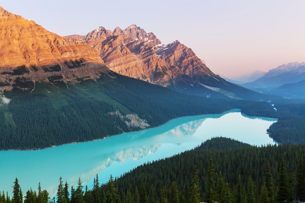 Peytomeer in Banff National Park, Canada