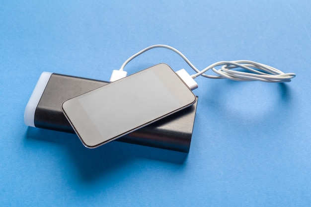 phone mobile connect to battery power bank