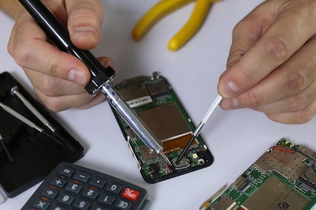 phone repair chip