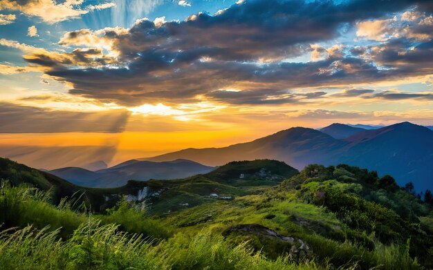 海と山を背景にした美しい写真の写真