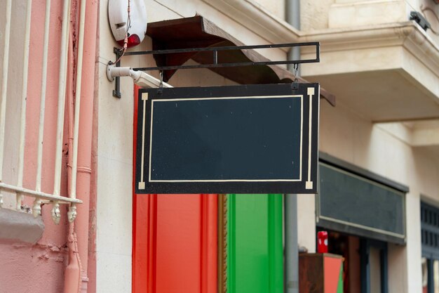 Photo blank signboard on the street with copy space