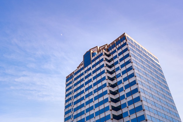 Photo of a blue highrise building Photo