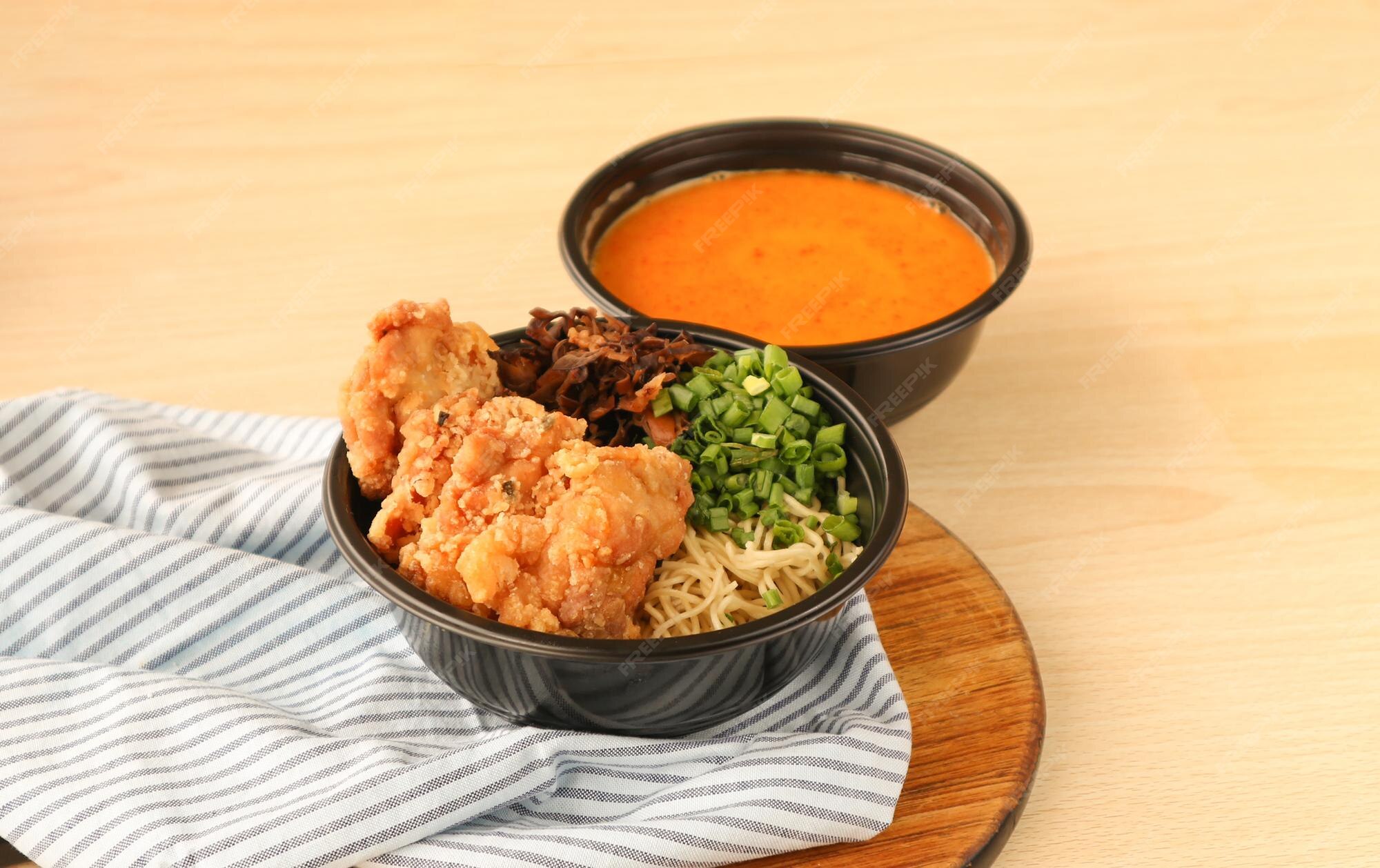 Premium Photo Photo chicken karaage curry sauce rice bowl on