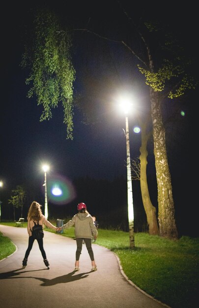 Foto foto di ragazze della città lanterns foto