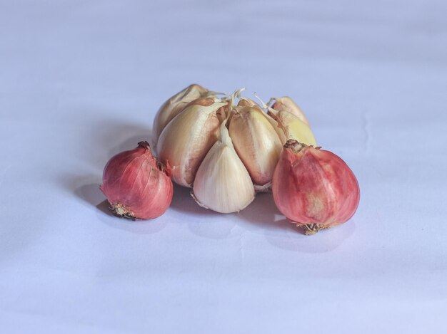 Photo fresh raw garlic ready to cook