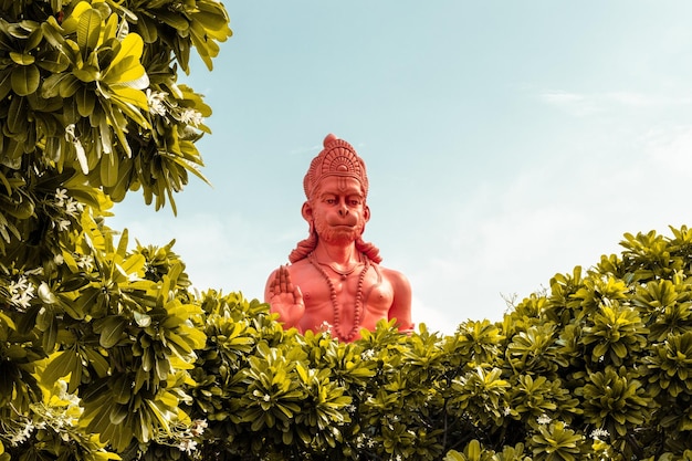 Photo photo of hanuman hindu god statue