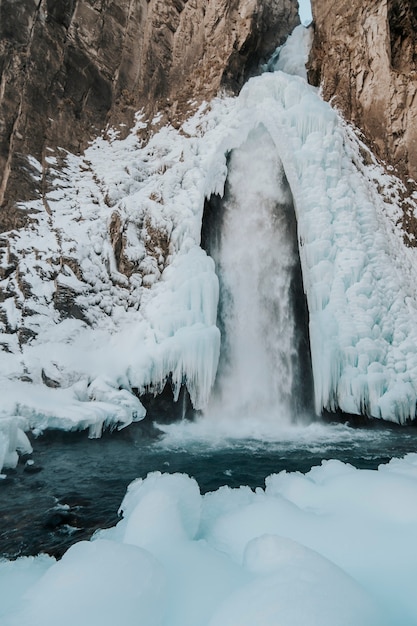 Photo of the Jily Su waterfall in winter.