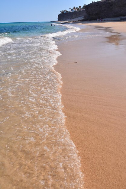 美しい砂の海のビーチの写真画像