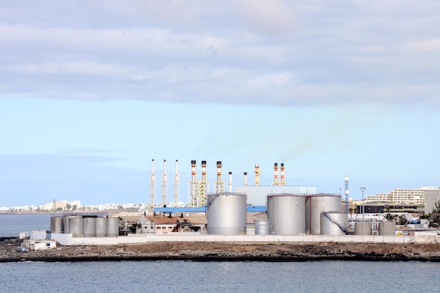 Photo Picture of an Industrial Building in the Port