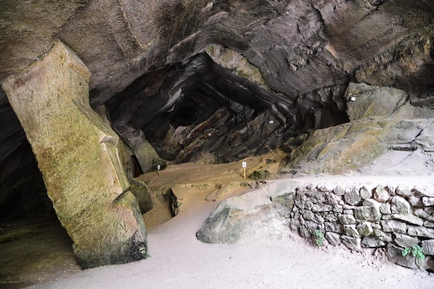 Фото Фото вход в пещеру
