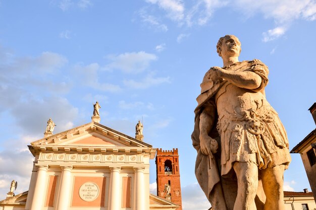 イタリアの中世都市カステルフランコ ヴェネトの写真画像ビュー