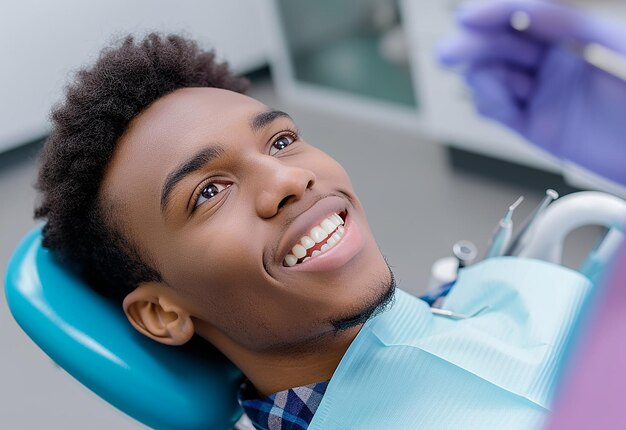 Photo photo portrait of young patient visiting dentist hospital clinic