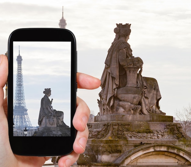 Photo of statue Marseille and Eiffel Tower Paris