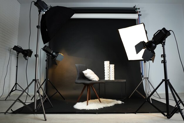 Photo photo studio with modern interior and lighting equipment