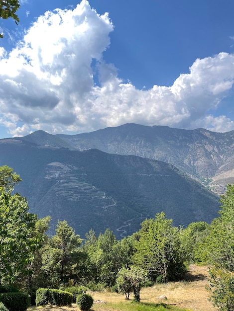 Foto della cima delle montagne