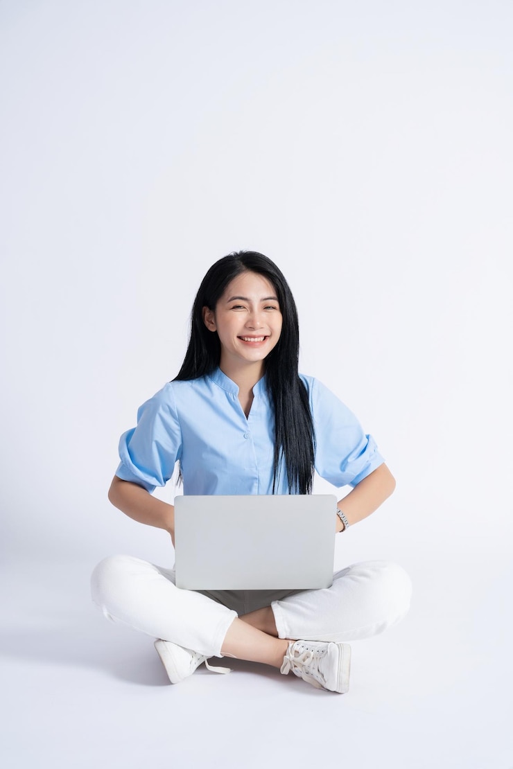 Photo photo of young asian girl on white background