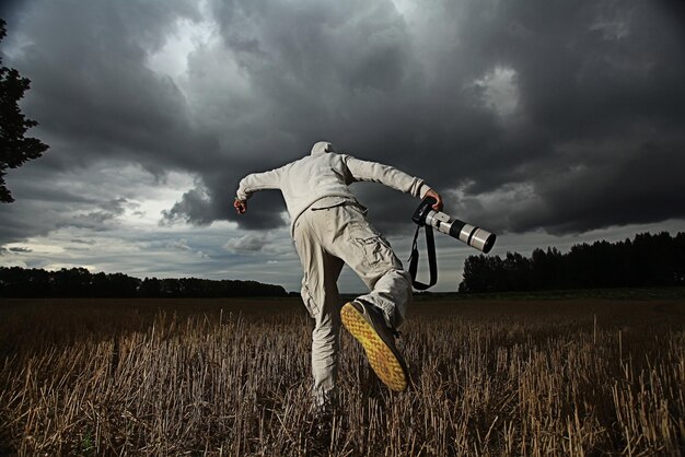 Photographer field autumn-winter portrait