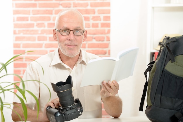  photographer with the camera and notice