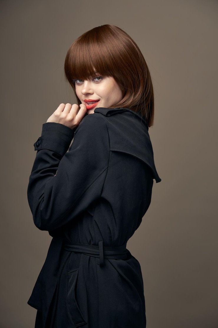 Photo 写真スタジオ 美しい茶色のヨーロッパ人の外見のコート