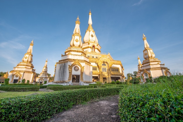 Phra Maha Chedi Chai Mongkol-tempel, openbare en beroemde tempel, Roi Et Thailand