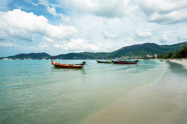 Phuket is een populaire bestemming die bekend staat om zijn stranden Traval vakantie vakantie in Thailand