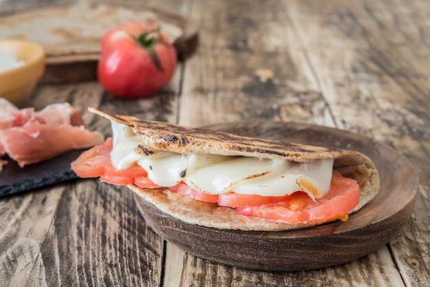 Photo piadina typical italian food