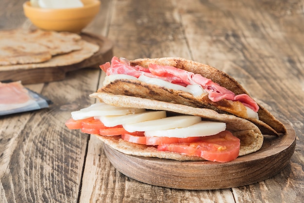 Foto piadina typisch italiaans eten