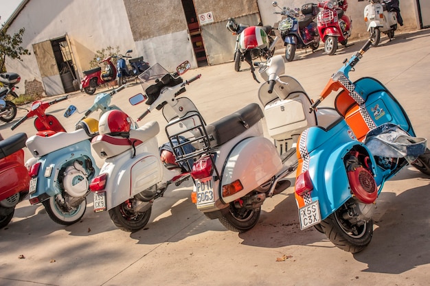 Piaggio vespa rally: un veicolo storico che da decenni rivoluziona il mondo delle due ruote, icona del made in italy