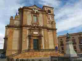 Photo piazza armerina cathedral of the 18th century sicily italy