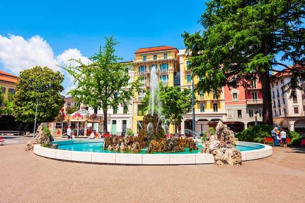 Piazza Manzoni square fountain Lugano