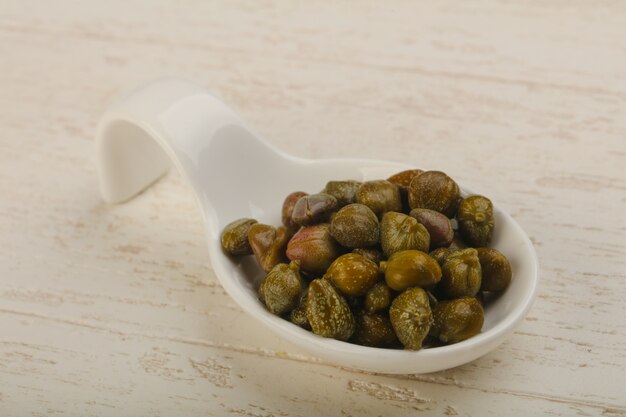 Pickled capers