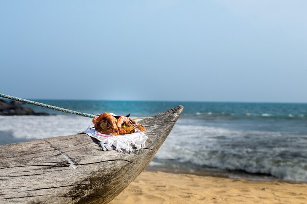 Foto picknick aan de oceaan