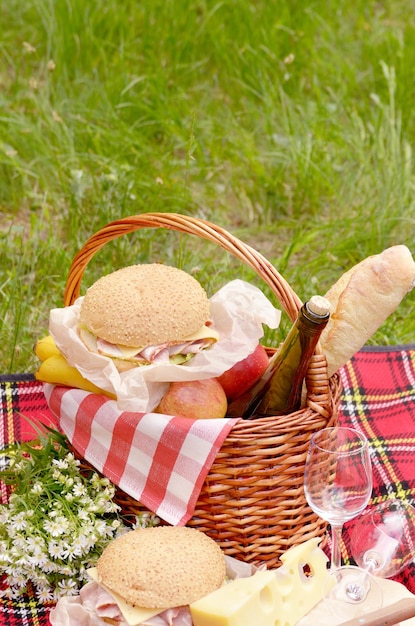 Photo picnic basket