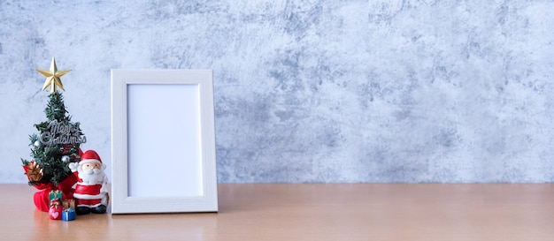 Picture frame and Christmas tree