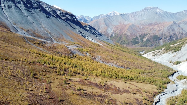 Photo picturesque mountains and meadows gorge view of the yarloo valley stock photography altai mountains