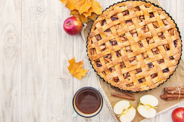 Pie with apples and cinnamon. 