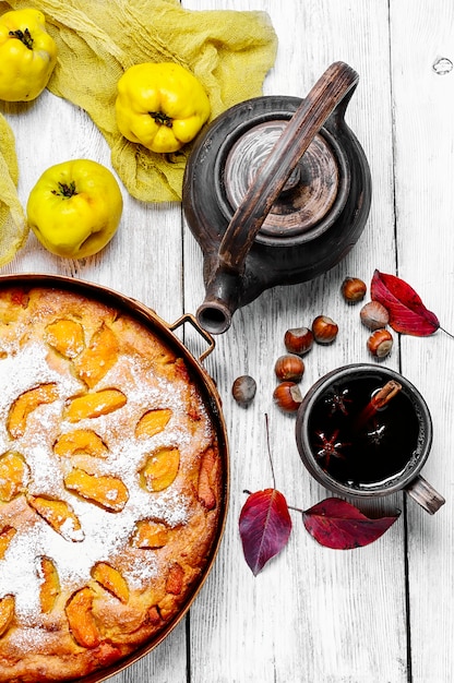 Pie with autumn quinces