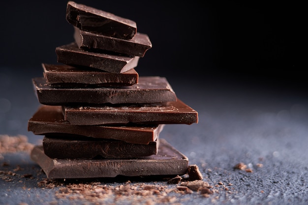 写真 ダークチョコレートとチョコレートチップ