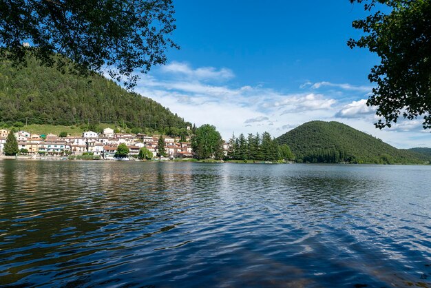 Photo the piediluco lake and its country