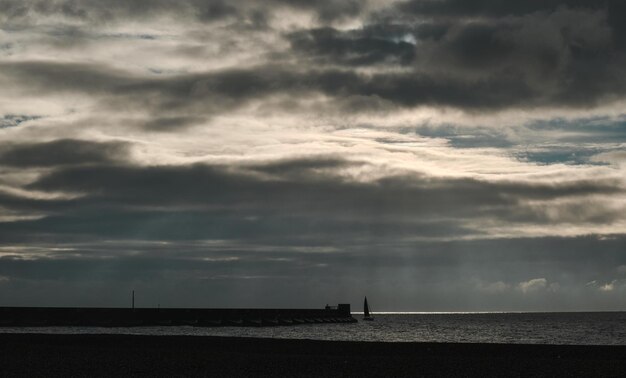 Photo pier on a cloudy day