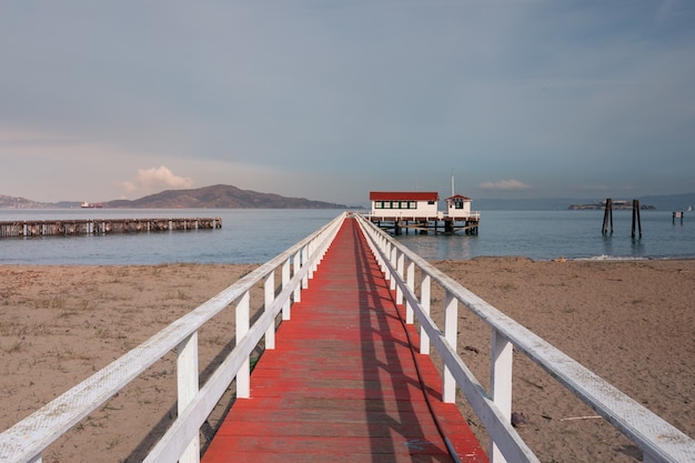 Pier in Crissy Field naast de Golden Gate Bridge in San Francisco, Californië