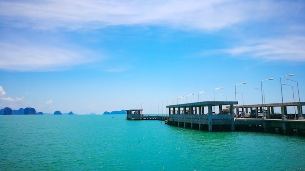 写真 koh yao noi、phang nga、thailandの海の桟橋