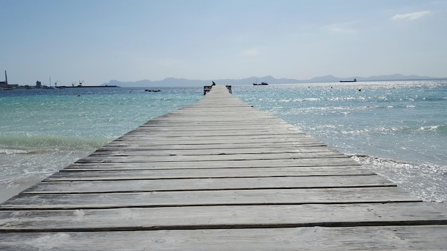 空に向かって海を越えたピア