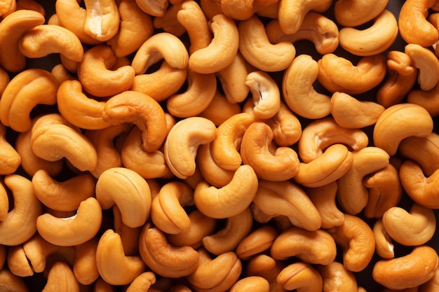 Photo a pile of cashews with one that says cashews