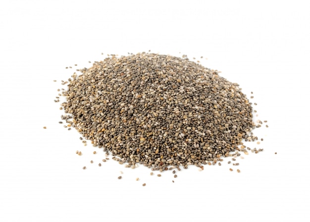 Chia 씨앗 흰색 배경에 고립의 더미입니다. Salvia Hispanica는 Superfood 또는 Super Food로도 알려져 있습니다.