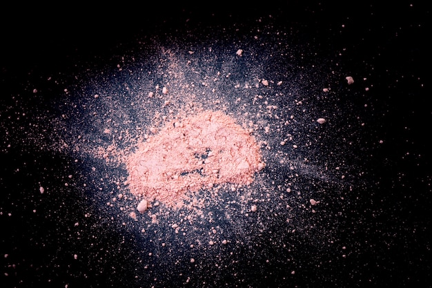 Foto mucchio di polvere di pigmento colorata naturale