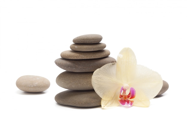 Photo pile of stones isolated