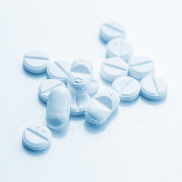 Pillen Tabletten arts griep antibioticum apotheek geneeskunde medische therapie