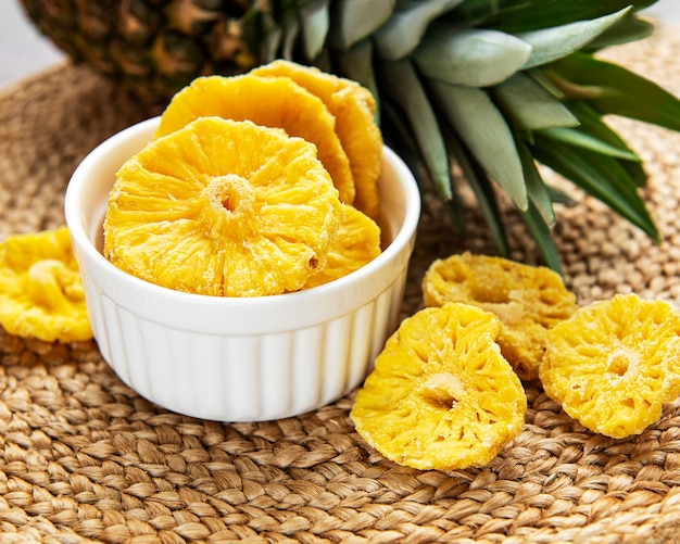 Pineapple dried rings