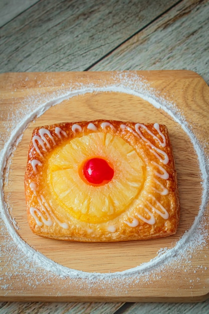 Photo pineapple pie is a sweet pastry.